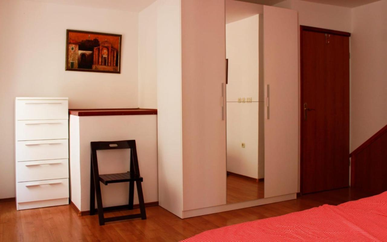 Apartment Roby Врсар Экстерьер фото